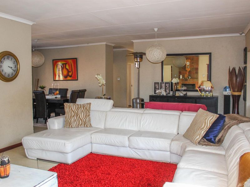 Charming Modern Duet - Where Comfort, Style and Energy Efficiency Meet - Photo 6