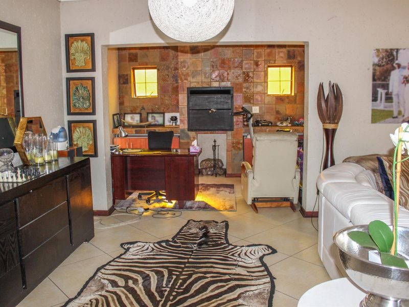 Charming Modern Duet - Where Comfort, Style and Energy Efficiency Meet - Photo 9