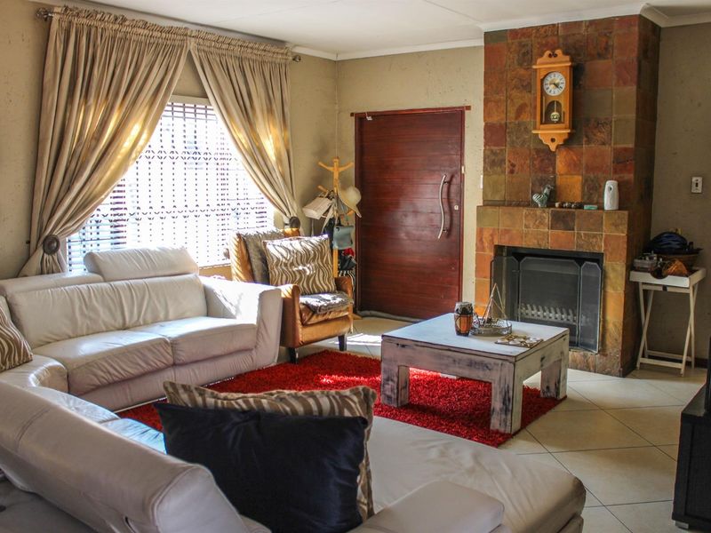 Charming Modern Duet - Where Comfort, Style and Energy Efficiency Meet - Photo 8