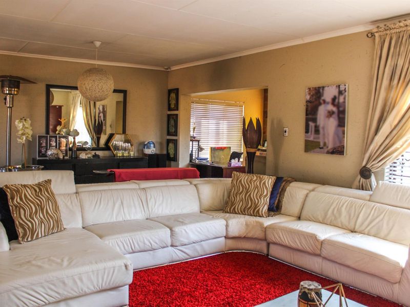 Charming Modern Duet - Where Comfort, Style and Energy Efficiency Meet - Photo 7