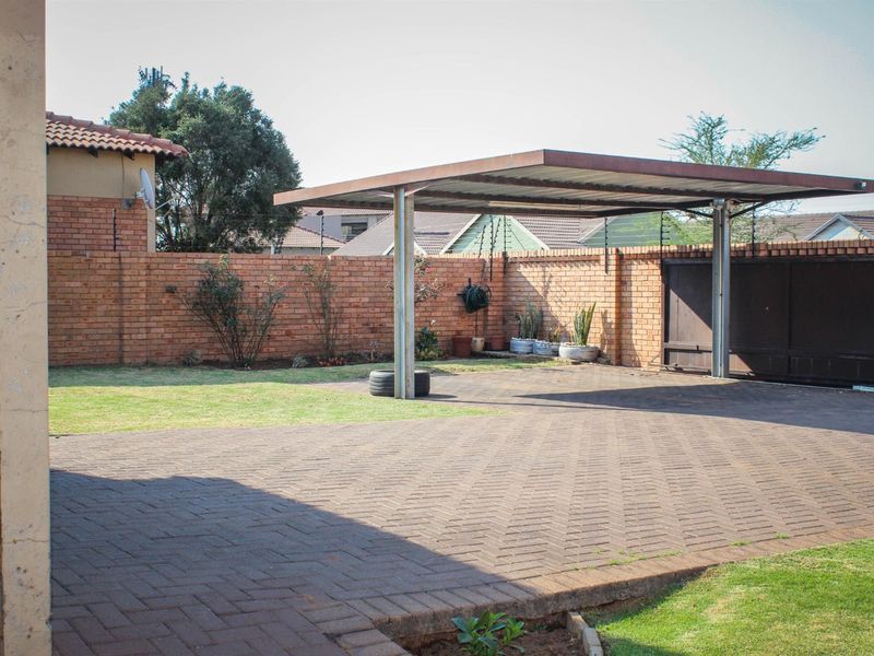 Charming Modern Duet - Where Comfort, Style and Energy Efficiency Meet - Photo 2