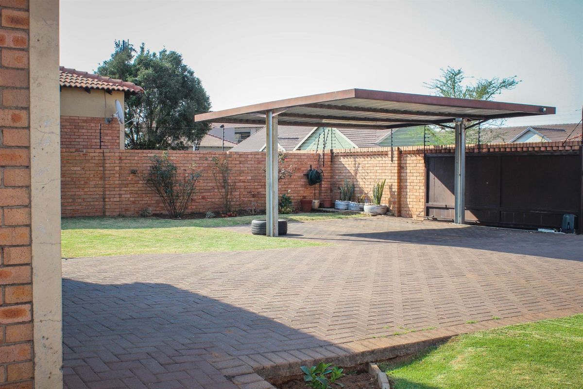 Charming Modern Duet - Where Comfort, Style and Energy Efficiency Meet - Photo 2