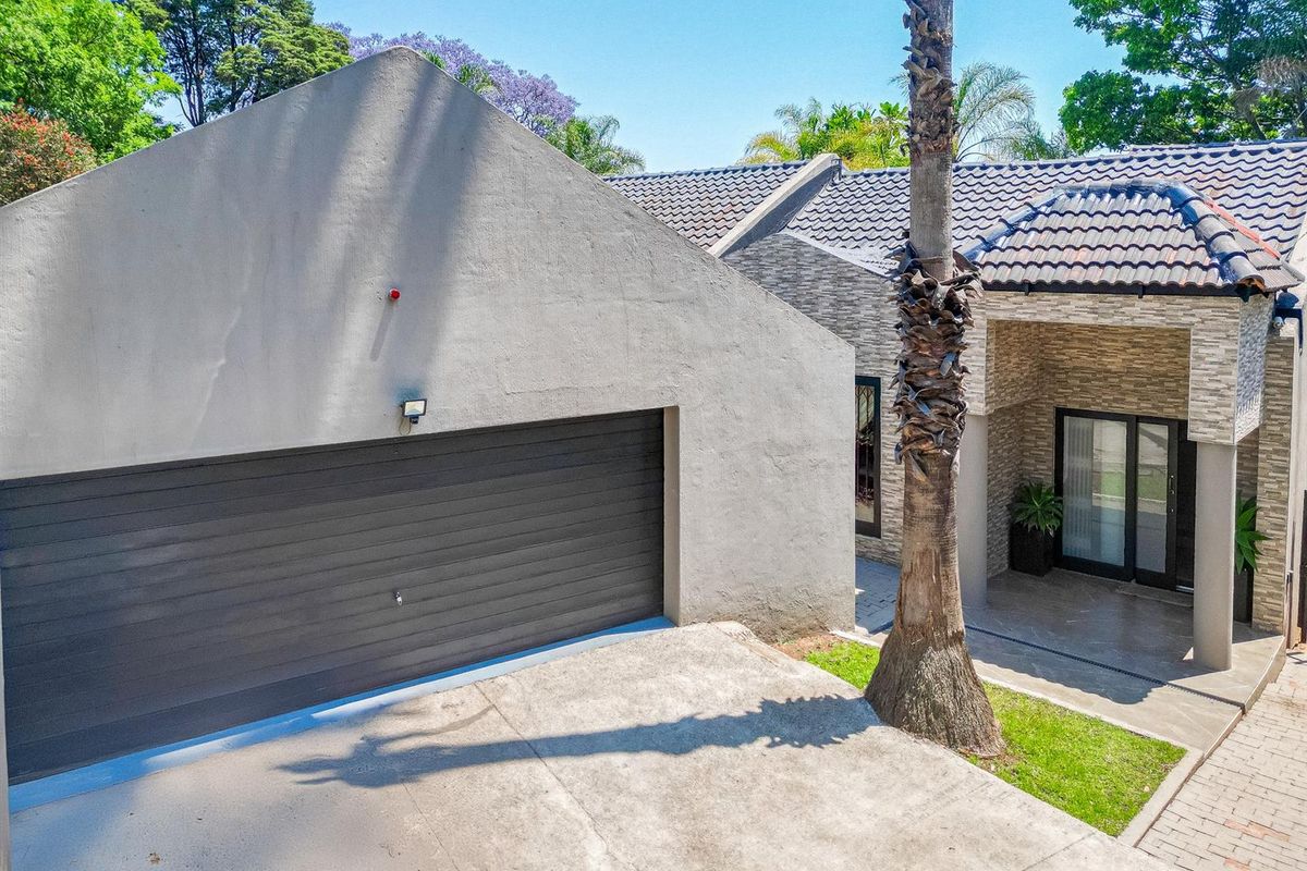 PRICE REDUCED TO SELL  Modern Elegance , Sophisticated Living in Robin Hills, Randburg - Photo 3