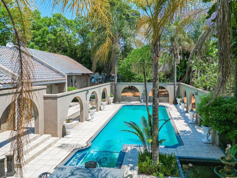 PRICE REDUCED TO SELL  Modern Elegance , Sophisticated Living in Robin Hills, Randburg - Photo 2