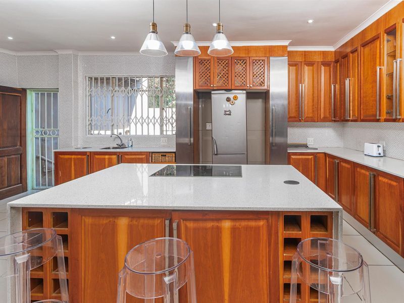 PRICE REDUCED TO SELL  Modern Elegance , Sophisticated Living in Robin Hills, Randburg - Photo 9