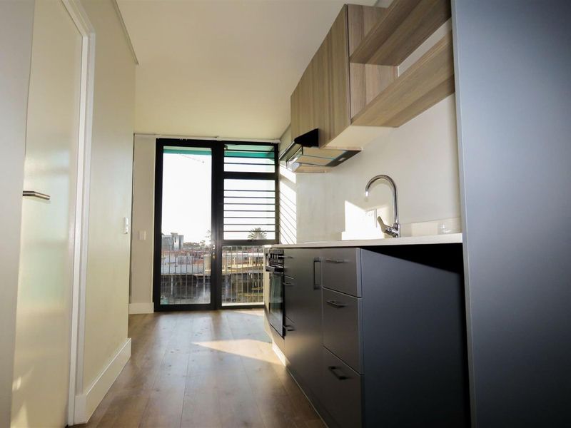 Modern 1-Bedroom Apartment in Silvermine, Conradie Park - Pinelands - Photo 4