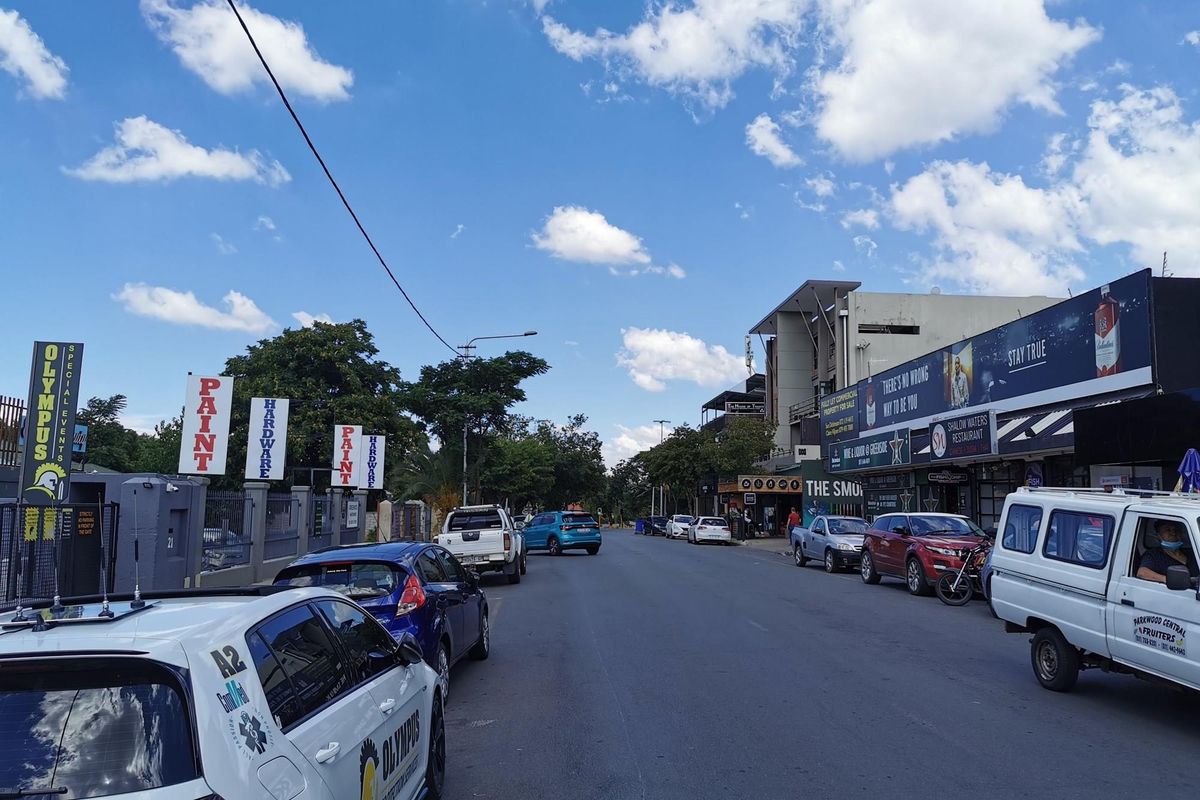 Stunning Stand-alone retail on busy Greenside street - Photo 4