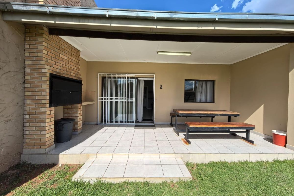 Prime Investment Opportunity: Diversified Small Holding Near Kimberley - Photo 3