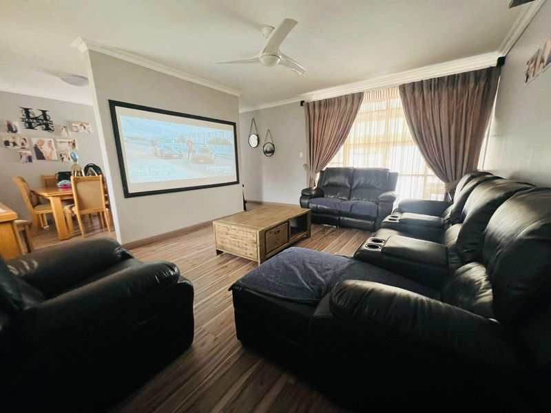 Charming 4-Bedroom Home for Sale in Sasolburg Central - Photo 8