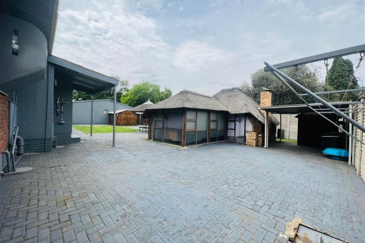 Charming 4-Bedroom Home for Sale in Sasolburg Central - Photo 3