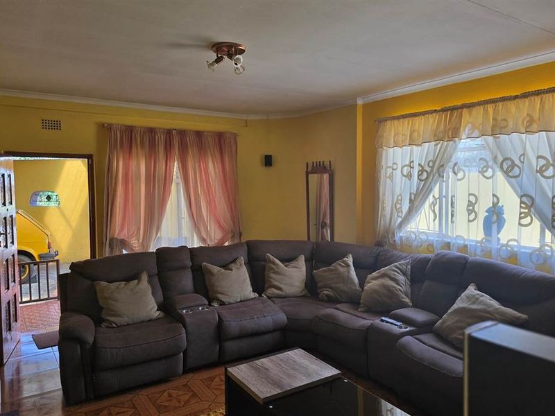 House For Sale in Coronationville, Johannesburg - Photo 7