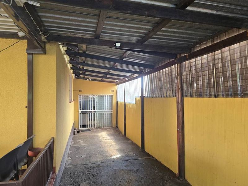 House For Sale in Coronationville, Johannesburg - Photo 5