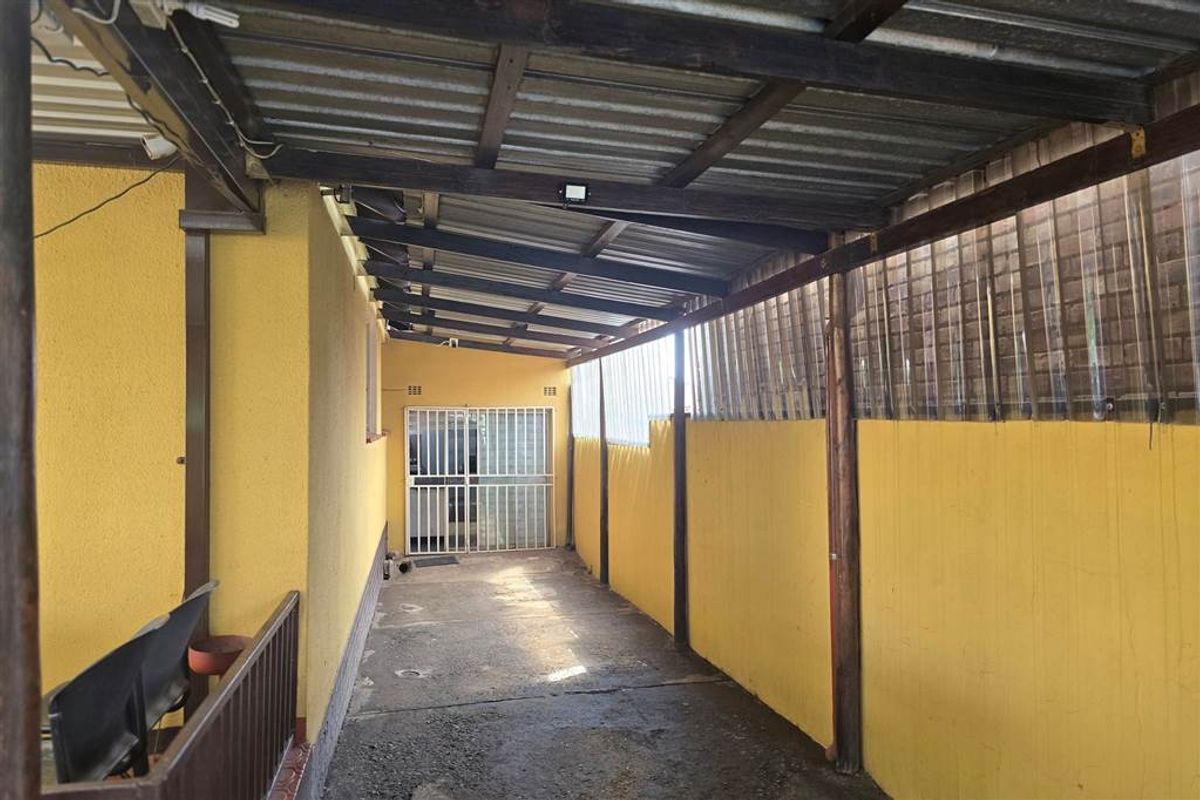 House For Sale in Coronationville, Johannesburg - Photo 5