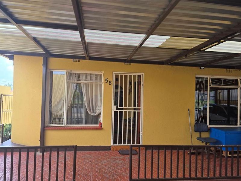 House For Sale in Coronationville, Johannesburg - Photo 3