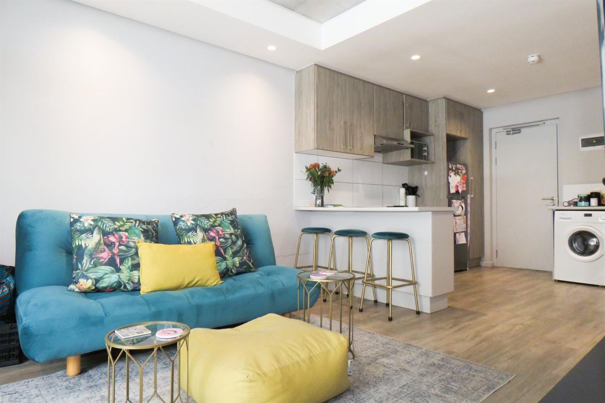 Modern Ground-Floor Apartment in Woodstock Quarter Cape Town- Start Your New Year in Style - Photo 2