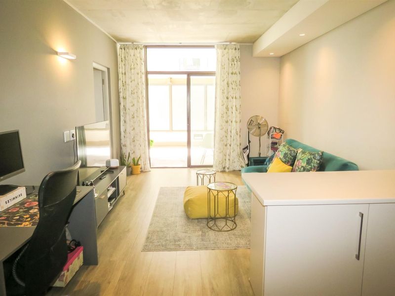 Modern Ground-Floor Apartment in Woodstock Quarter Cape Town- Start Your New Year in Style - Photo 9