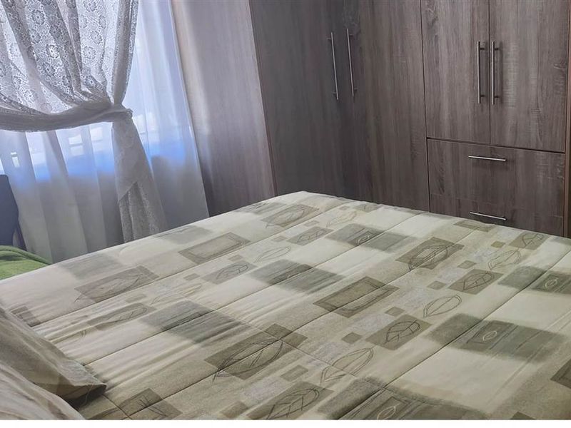 House For Sale in Bosmont, Johannesburg - Photo 9