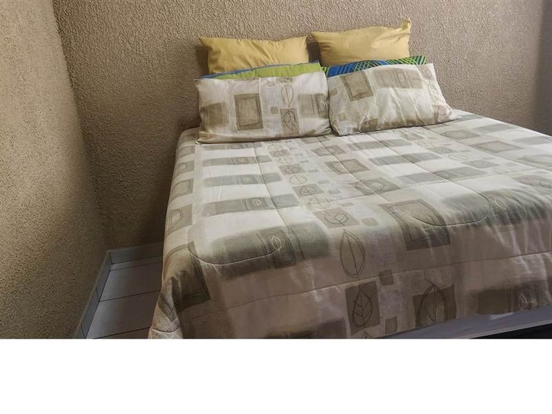 House For Sale in Bosmont, Johannesburg - Photo 8