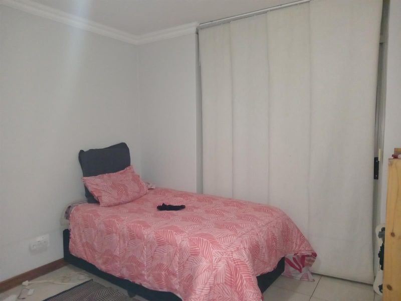 Spacious 2 Bedroom Apartment in Lunnon Road, Hillcrest - Photo 7