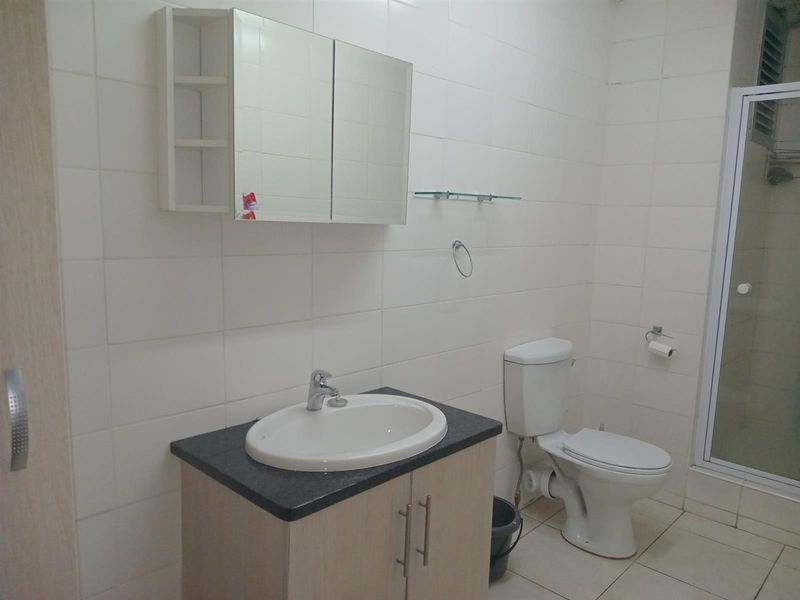 Spacious 2 Bedroom Apartment in Lunnon Road, Hillcrest - Photo 10