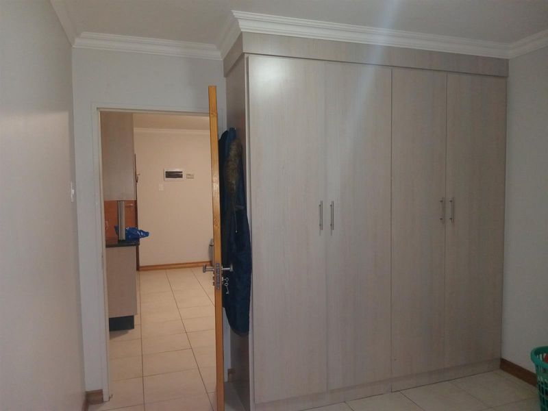 Spacious 2 Bedroom Apartment in Lunnon Road, Hillcrest - Photo 8