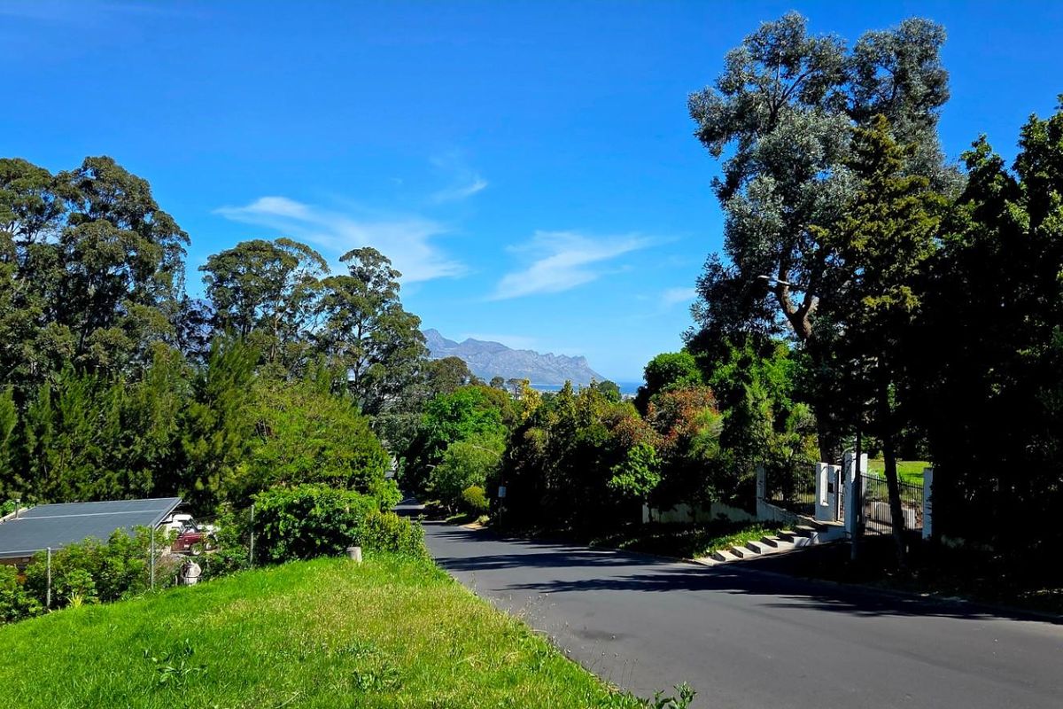 A Golden Opportunity Awaits: Prime Vacant Land in Prestigious Golden Hill - Photo 5