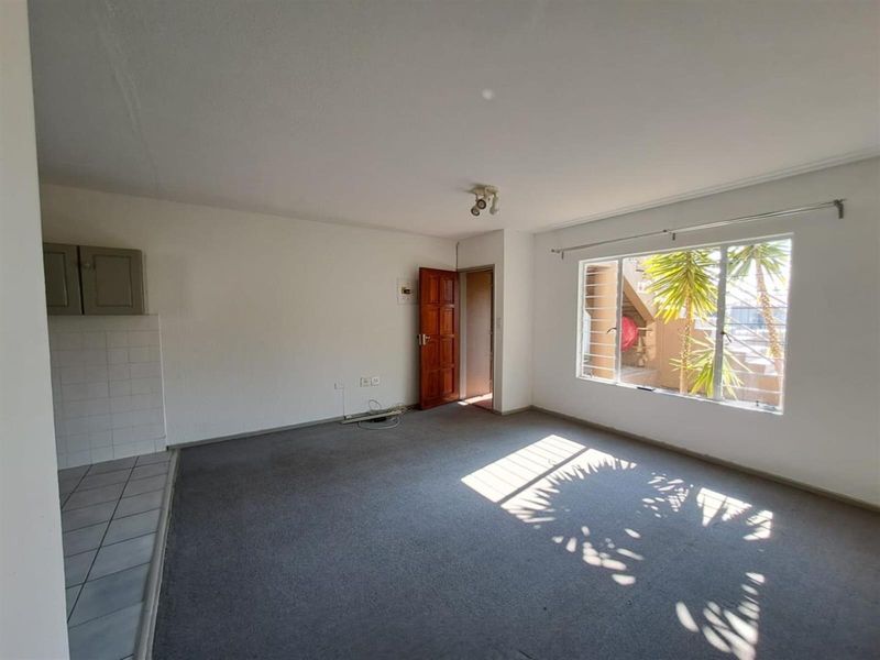 2 Bed Apartment in Radiokop with amenities - Photo 5