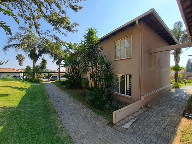 2 Bed Apartment in Radiokop with amenities - Photo 10