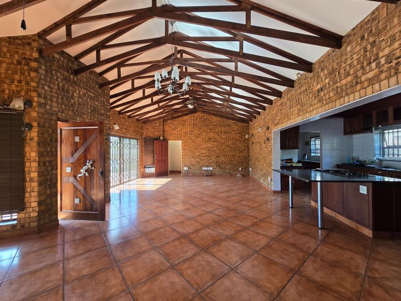 Modern Elegance Meets Effortless Comfort - A Home Designed for Living and Entertaining - Photo 5