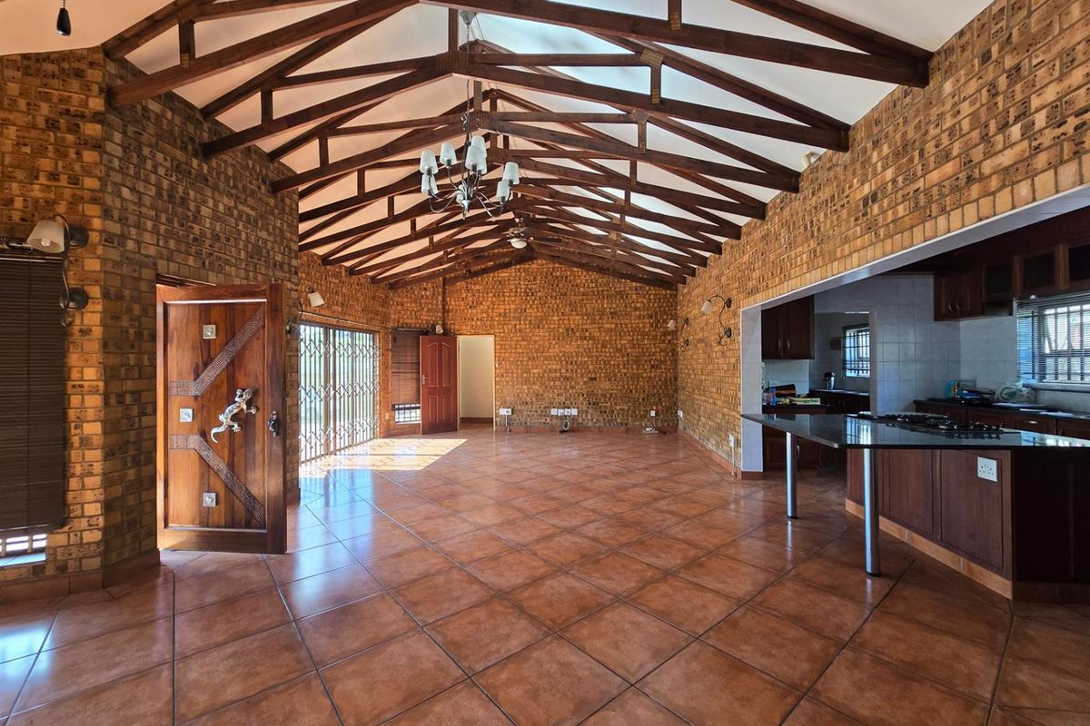 Modern Elegance Meets Effortless Comfort - A Home Designed for Living and Entertaining - Photo 5