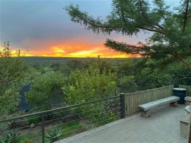 Exceptional Self-Catering Guest Retreat and Wedding Venue on small Game-Fenced Bushveld Haven - Photo 10