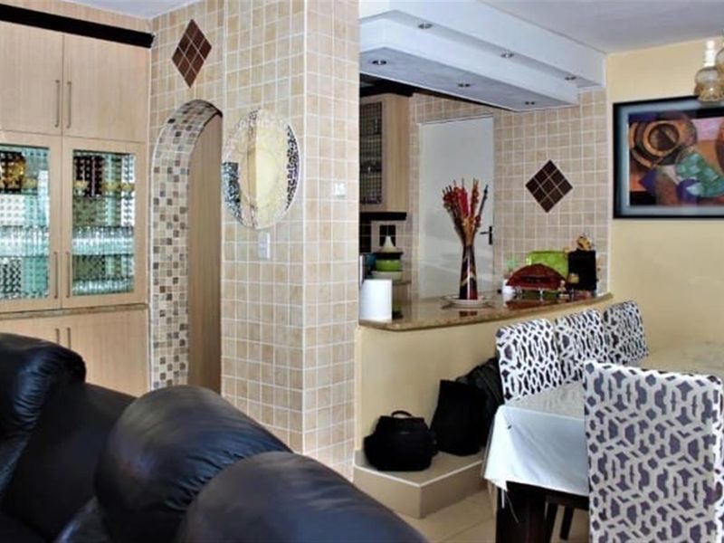 Complex For Sale in Port Edward KwaZulu Natal - Photo 5