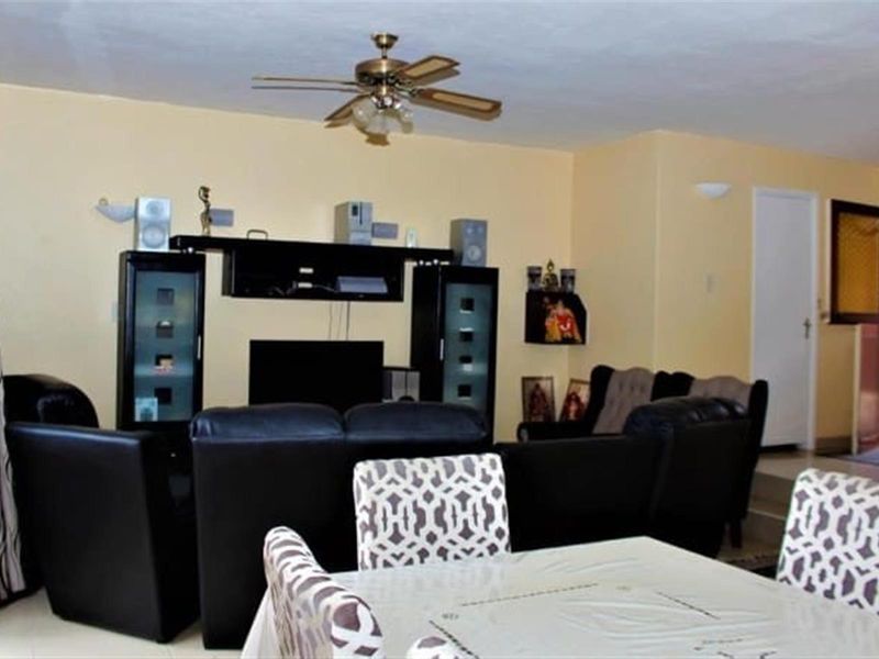 Complex For Sale in Port Edward KwaZulu Natal - Photo 3