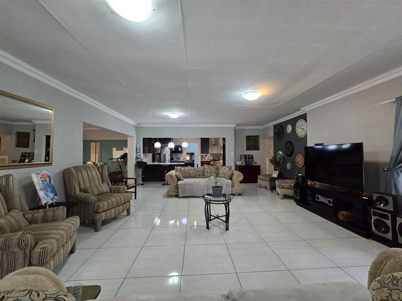 Modern Family Sanctuary with Space, Style, and Dual Living - A Home That Truly Has It All! - Photo 4