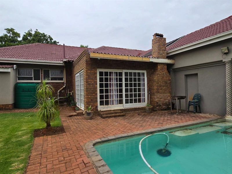 Modern Family Sanctuary with Space, Style, and Dual Living - A Home That Truly Has It All! - Photo 3