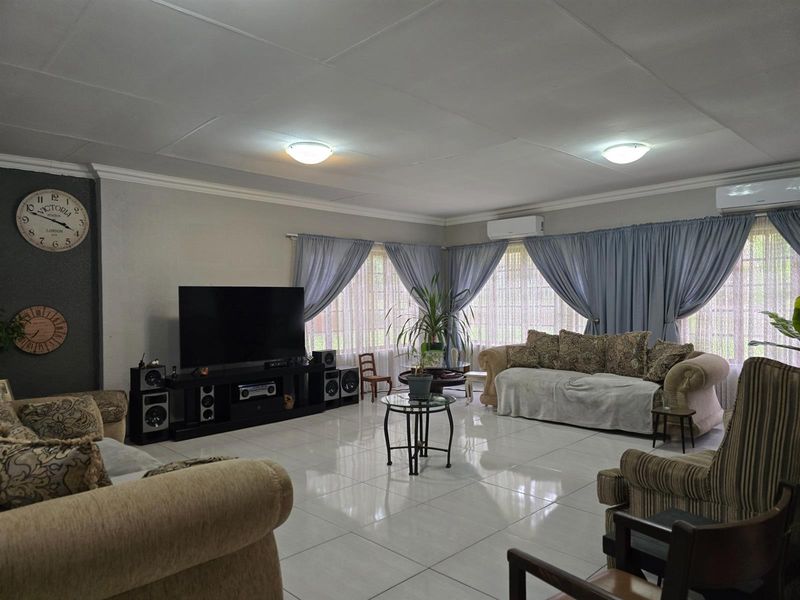 Modern Family Sanctuary with Space, Style, and Dual Living - A Home That Truly Has It All! - Photo 8