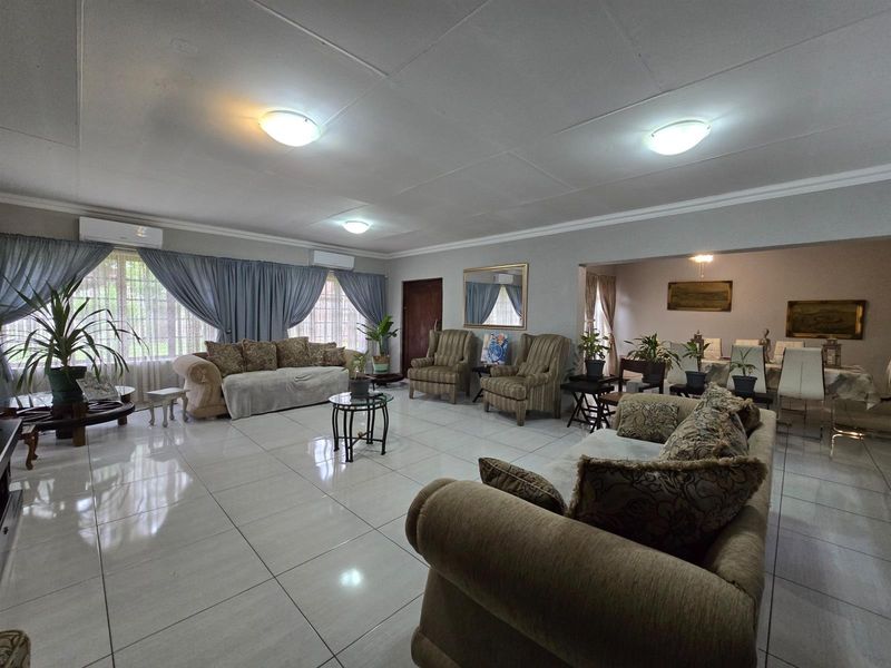 Modern Family Sanctuary with Space, Style, and Dual Living - A Home That Truly Has It All! - Photo 7