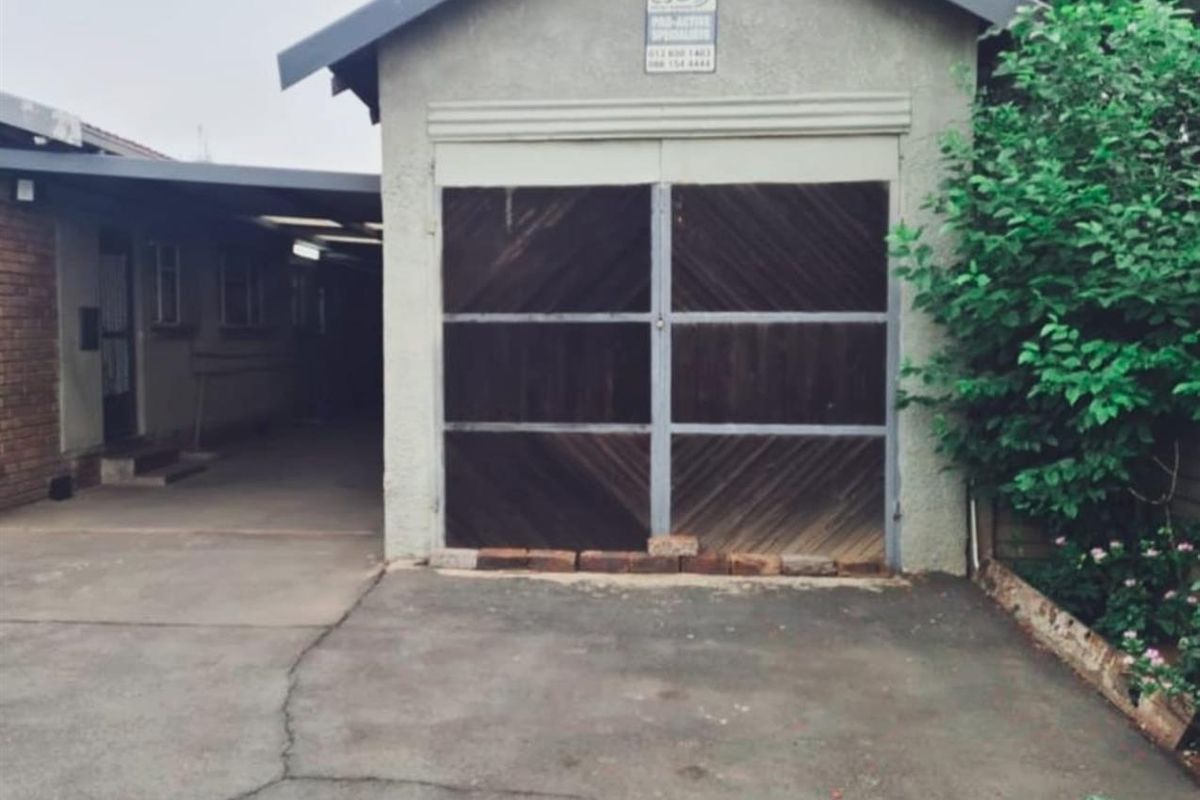 House For Sale in Witbank Ext 16, Witbank - Photo 2