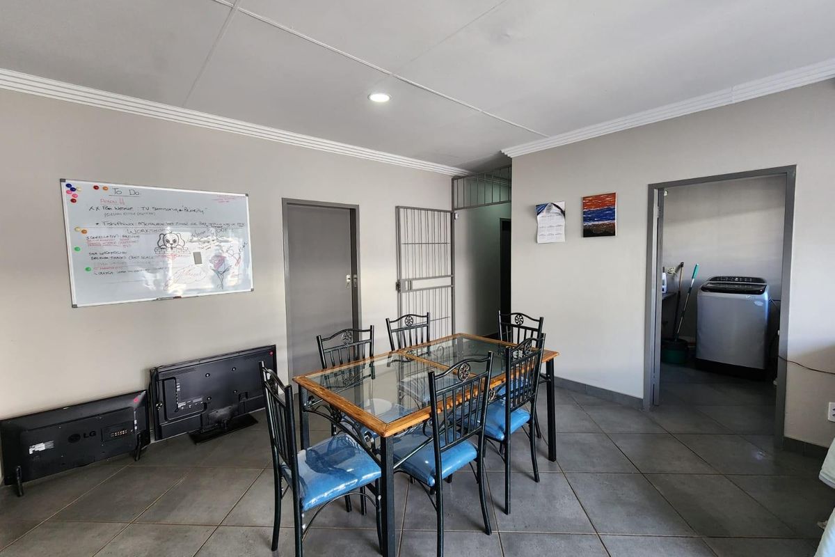 Neat Renovated Freestanding 3 Bedroom Home with 1 Bedroom Flat ,with big yard for sale. - Photo 3