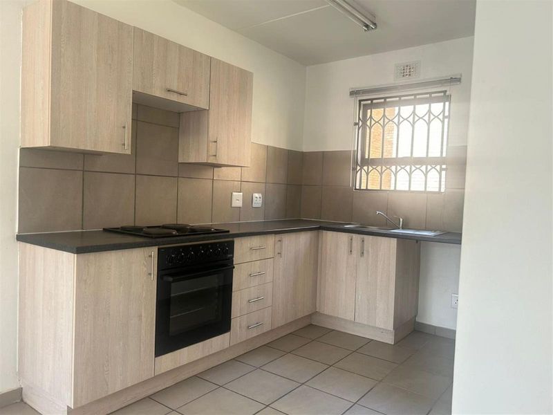 Apartment For Sale in Albertsdal, Alberton - Photo 2