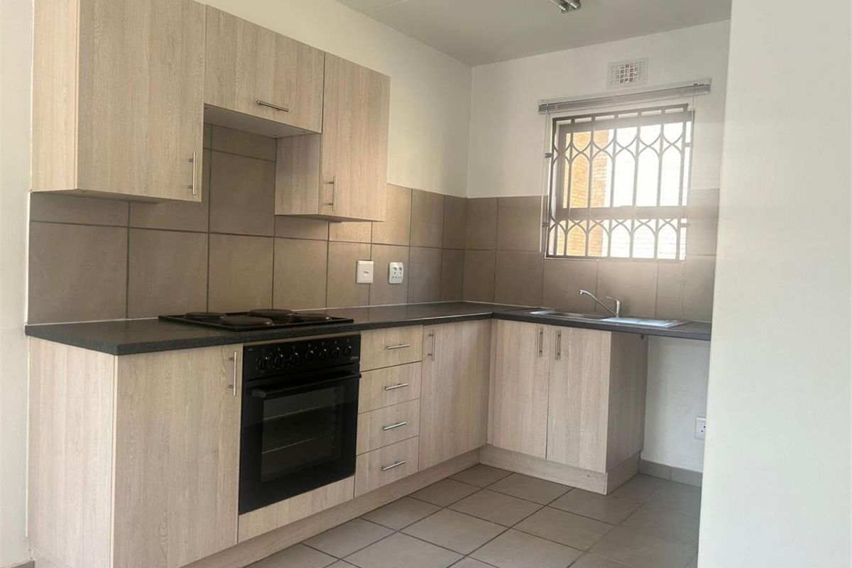 Apartment For Sale in Albertsdal, Alberton - Photo 2