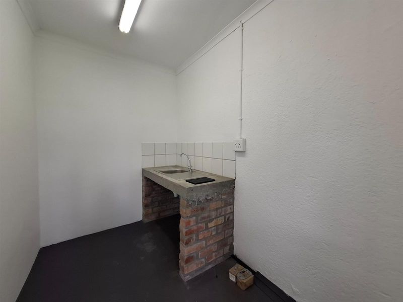 423m2 Industrial Factory To Let in Maitland - Photo 8