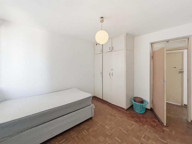 Spacious 2-bedroom Apartment For Sale in Durban Central - Photo 7