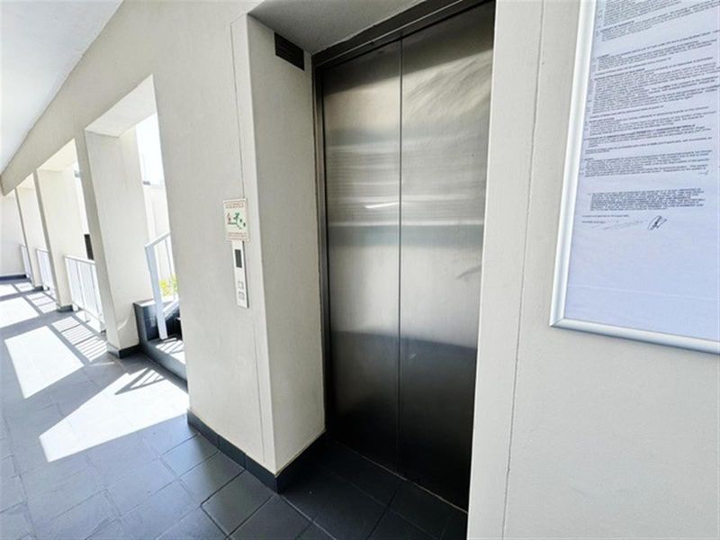 2 Bedroom Apartment! Priced To Sell, Excellent Investment! - Photo 9