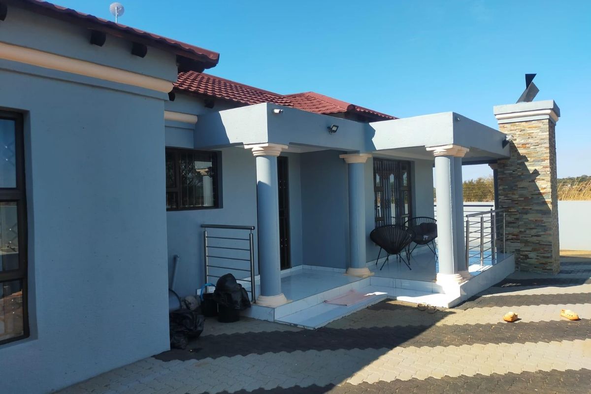 House For Sale in Thohoyandou Rural, Ha-Mavhunda - Photo 2