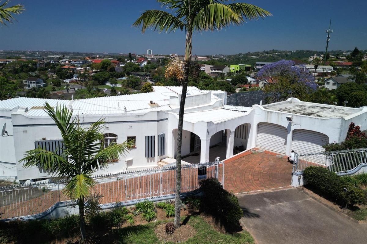 SPACIOUS 5 BEDROOM HOUSE IN RESERVOIR HILLS - Photo 3