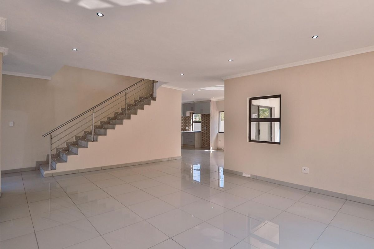 Townhouse For Sale in Melodie, Hartbeespoort, North West - Photo 5
