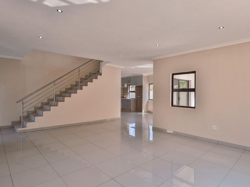 Townhouse For Sale in Melodie, Hartbeespoort, North West - Photo 5