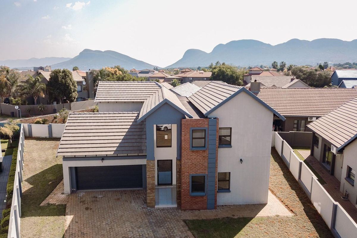 Townhouse For Sale in Melodie, Hartbeespoort, North West - Photo 2