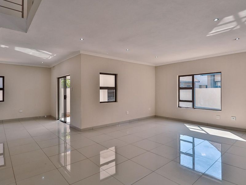 Townhouse For Sale in Melodie, Hartbeespoort, North West - Photo 10